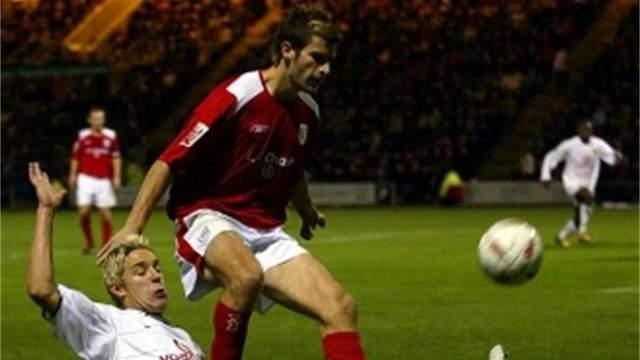 自毁诺言投奔曼联，还能赢得利物浦球迷的掌声，大英悍将值得尊重