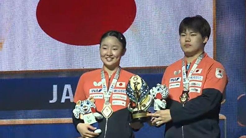 亚锦赛颁奖：陈熠低头沉思！张本美和笑容灿烂，松岛辉空面无表情