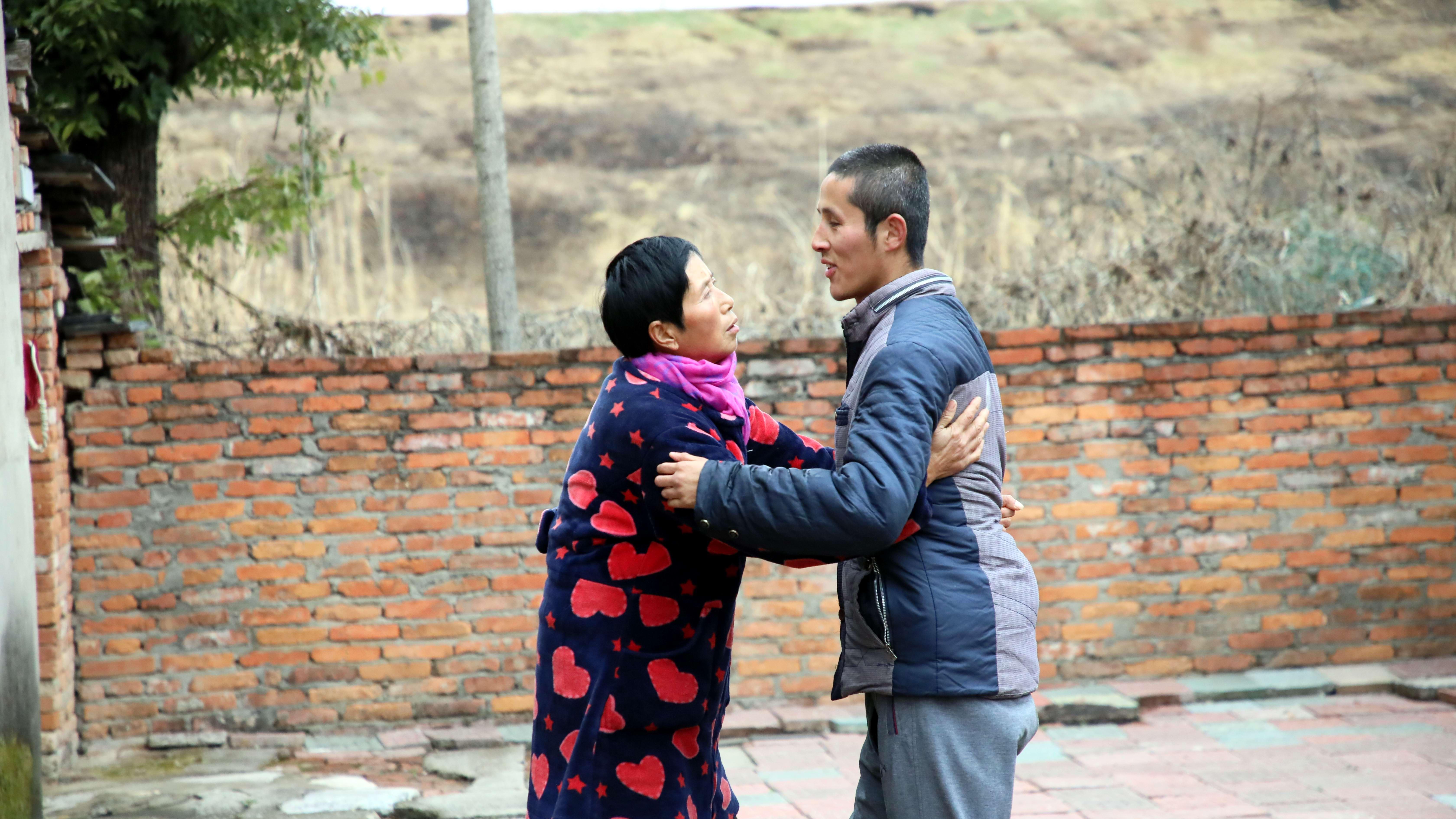 安徽芜湖：暖润江城！母爱扛千钧，善举照寒岁