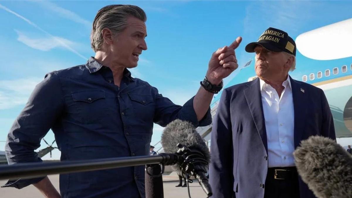 美国爆发大规模混乱后，被联手逼宫的特朗普，开始认怂了