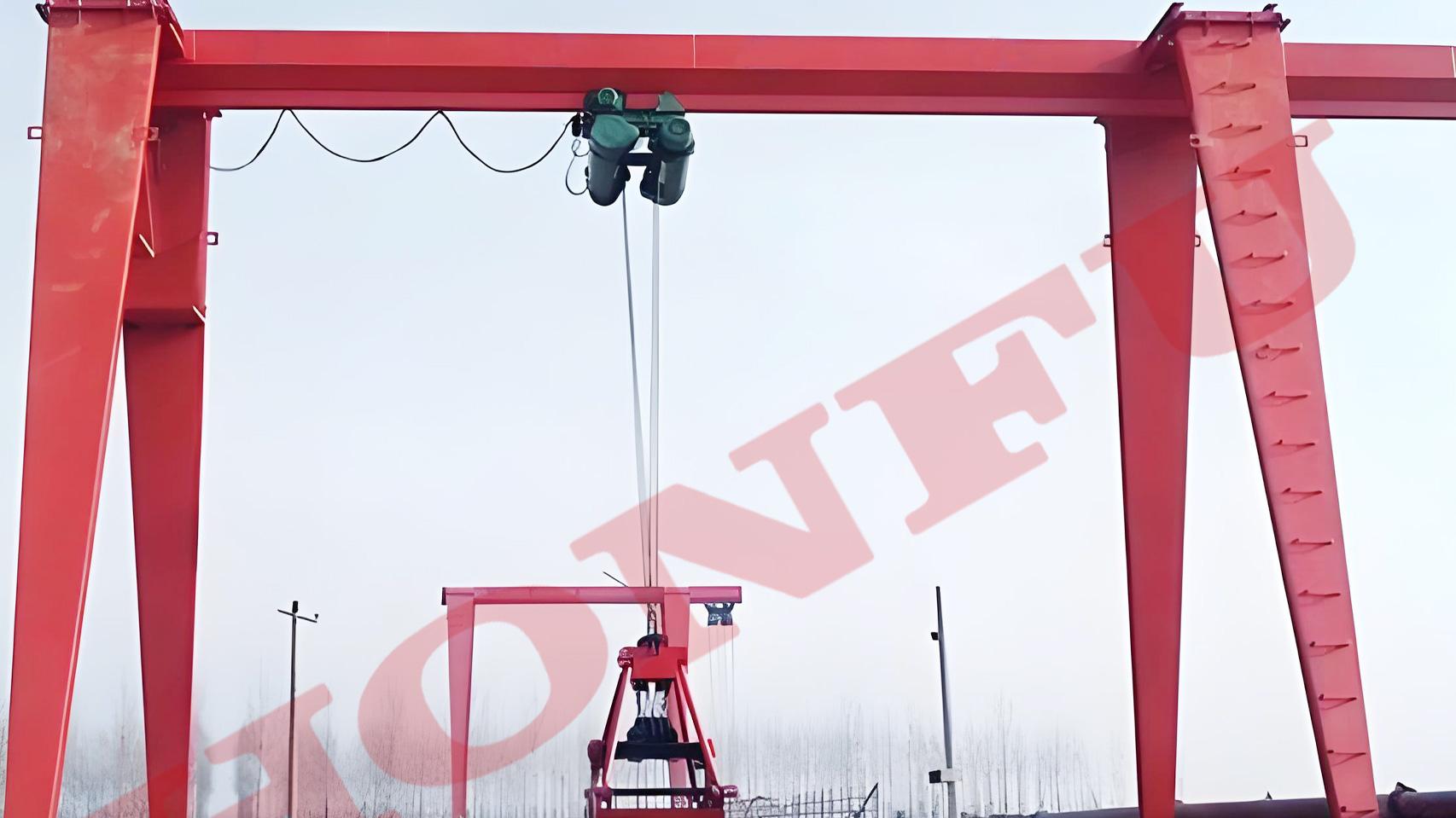 门式抓斗起重机工作原理与山东宏孚产品优势解析