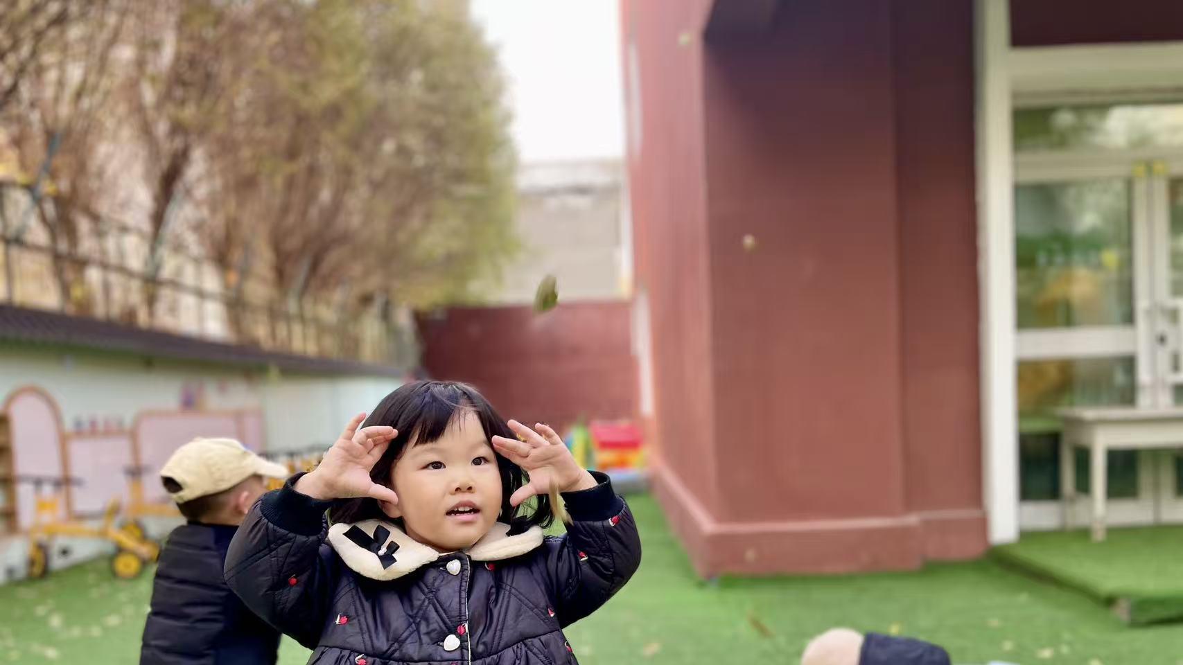 公立与私立幼儿园户外活动时长标准差异