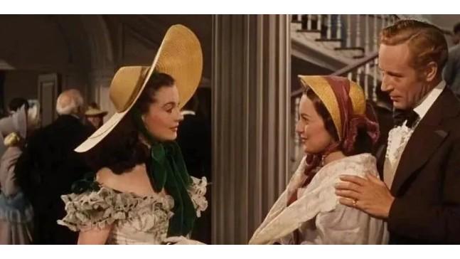 《飘》：若你对一个人太过上头，并不是你爱他多深，也不是他有多好，而是你爱上了自己的幻想，放下幻想，你