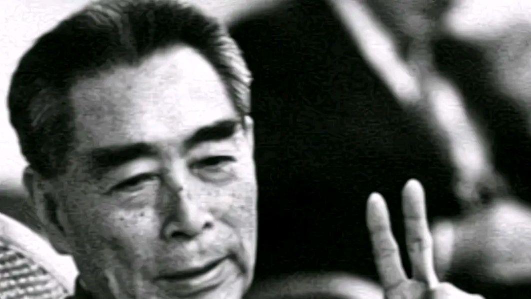 国庆二十周年前夜，周总理为了“报时”问题于深夜召开紧急会议