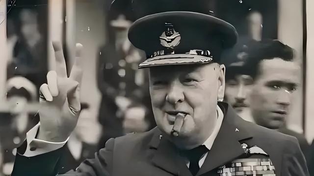 英国著名首相温斯顿·丘吉尔八字赏析