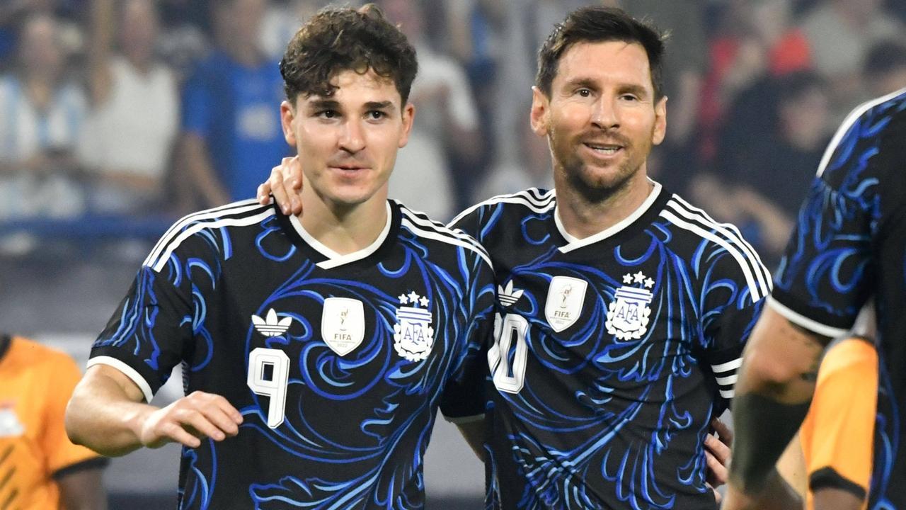 38岁梅西半场发大威：一球一助，现场视角还原，太丝滑了