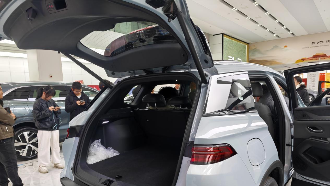 探店实测2026款宋Pro DM-i长续航版：12万级SUV彻底颠覆我想象