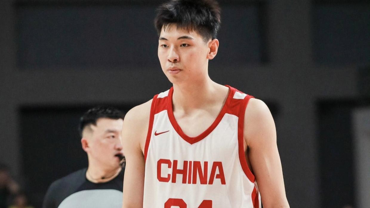 十分大胜不足喜！中国男篮赢球之夜再传三喜讯，有一点专打日本！