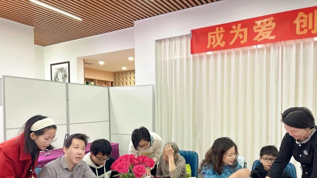 卢欣妤：《新手爸妈必看！4个黄金家庭教育法，养出懂礼貌、有自信的好孩子》