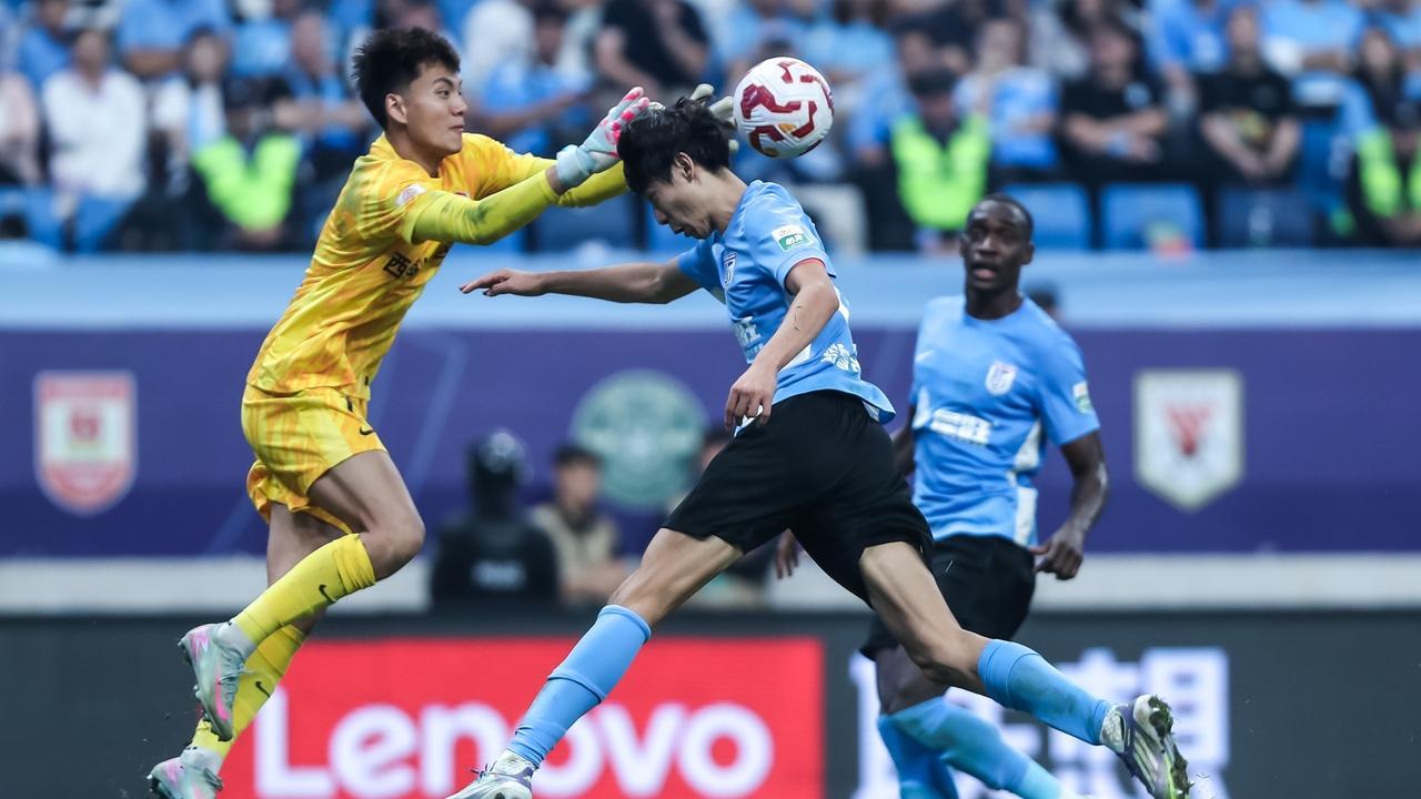 不踢中卫的门将不是好门将？他将会成为未来10年国家队的首发门将