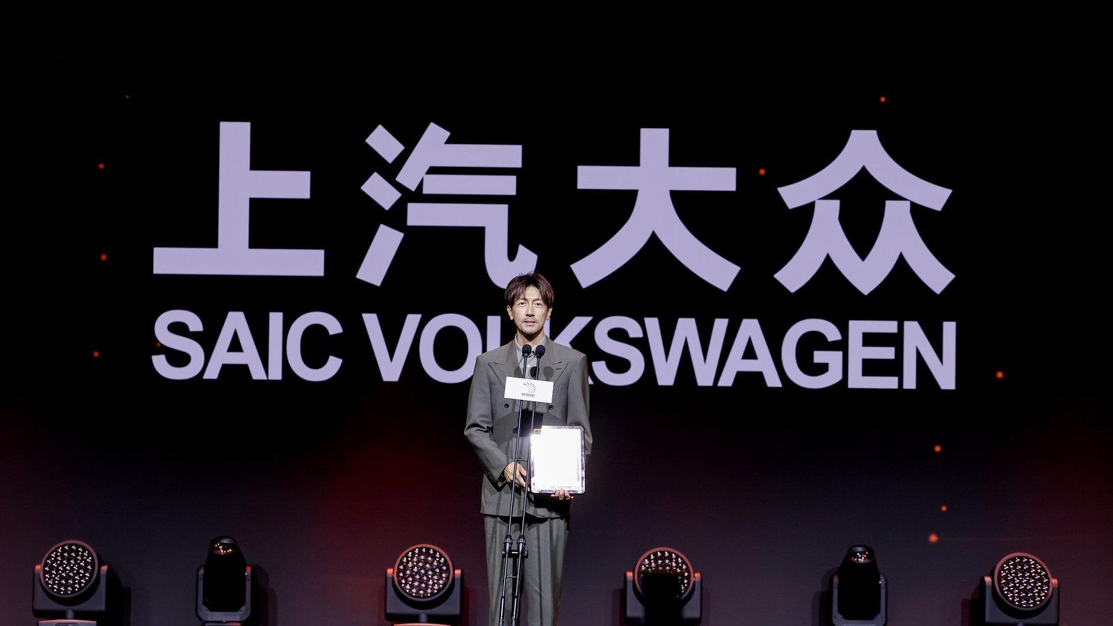 第六届新时代电视节颁奖，《沉默的荣耀》获最佳电视剧，张鲁一视帝杨幂视后