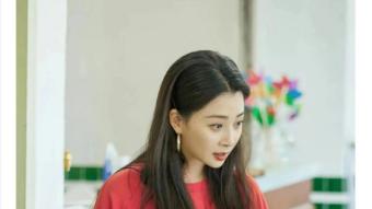 殷桃把几十块T恤穿出高级感，秘诀不在价格