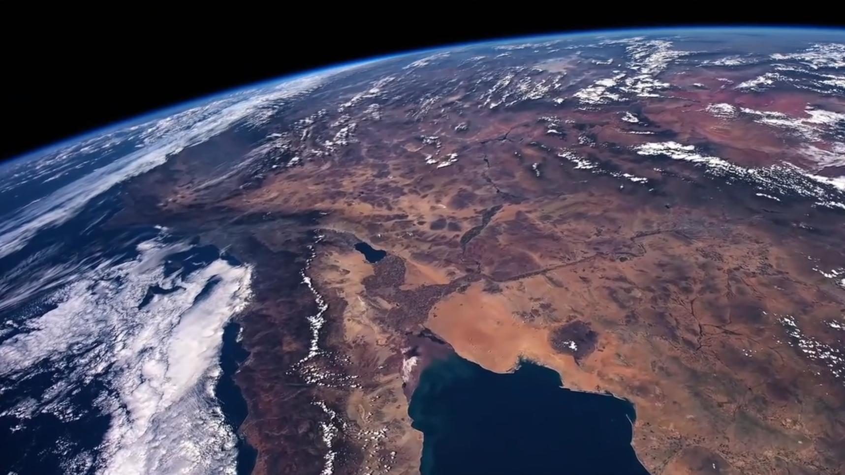 从太空回来的人，为何都被重塑了世界观？那些从太空回来的人，到底看到了什么？