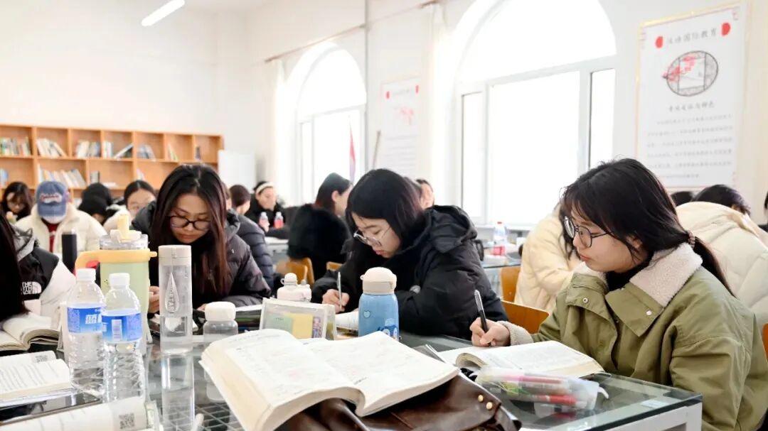 3月9日，河北外国语学院正式开学啦！