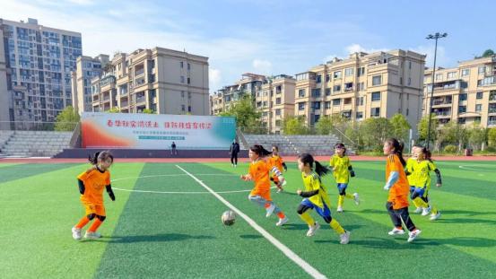 绿茵逐梦！华新实验小学足球联赛落幕，小将们踢出少年滚烫模样