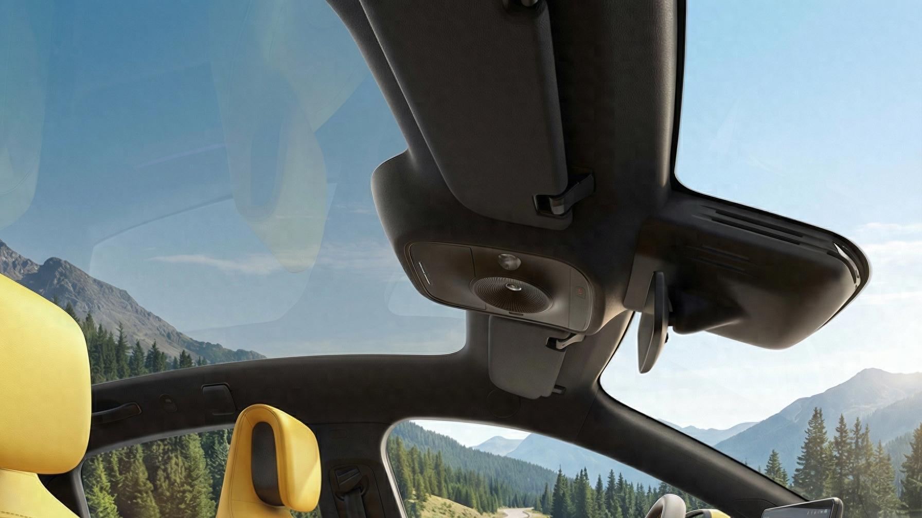 工艺党狂喜这部车渐变打孔，奔驰团队操刀