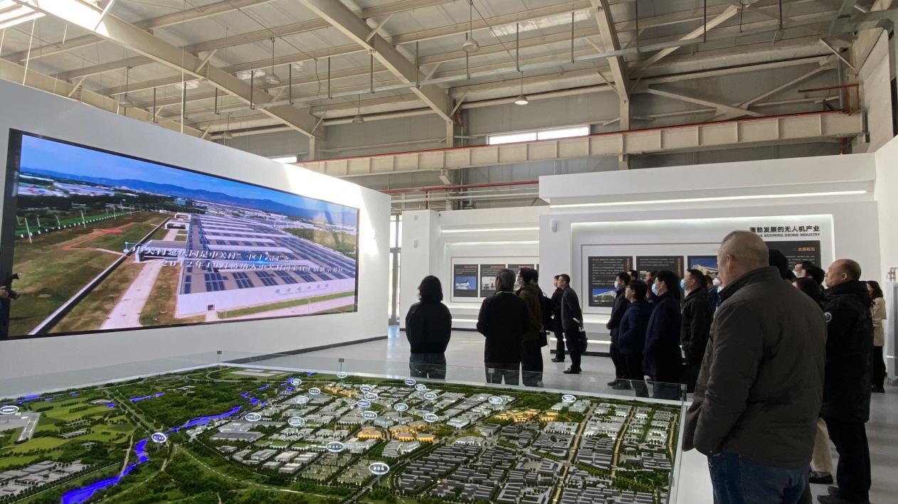 从“能飞”到“能用”：部委考察的系留无人机，如何被定义为国家“新型空中基础设施”？