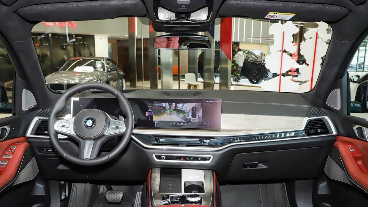 宝马终于“出手”了！X5马年版专为国人打造，3.0T六缸仅68万