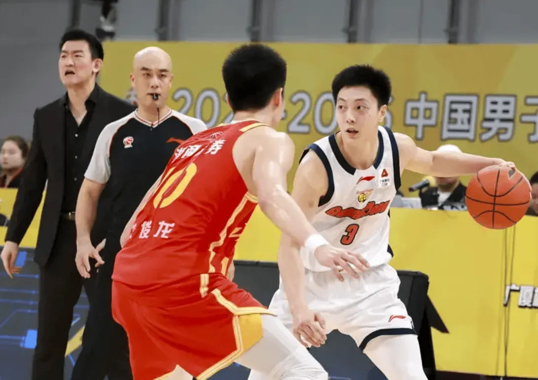 广东宏远无缘本赛季常规赛所有奖项，到底是什么原因导致如此？