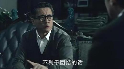 记住一定要管住嘴，少说话多观察，领导的决策对不对都跟你没关系