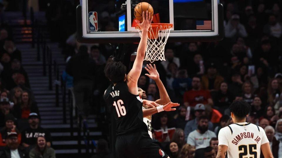 惨遭双杀！混音115-126再负快船，杨瀚森背靠背砍两双，但最后5分钟又摸不到球