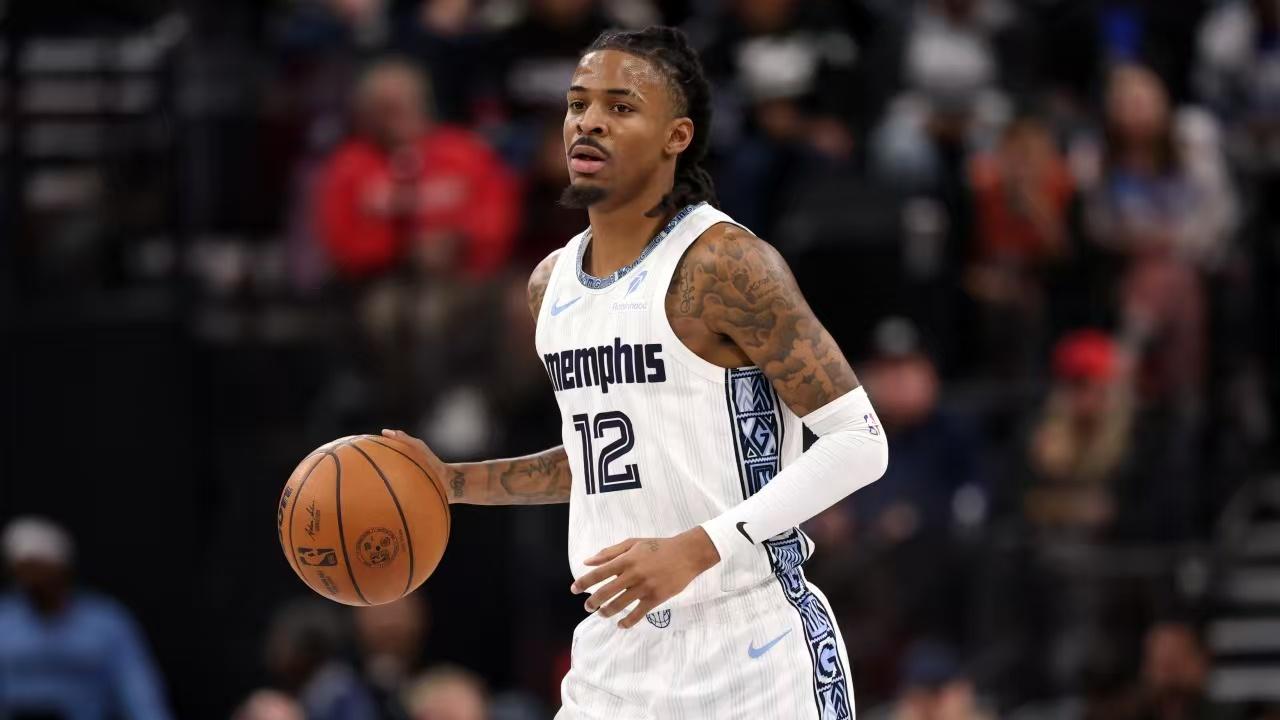 险胜！湖人128-121灰熊，赢球谁是关键？拉拉维亚迎爆发