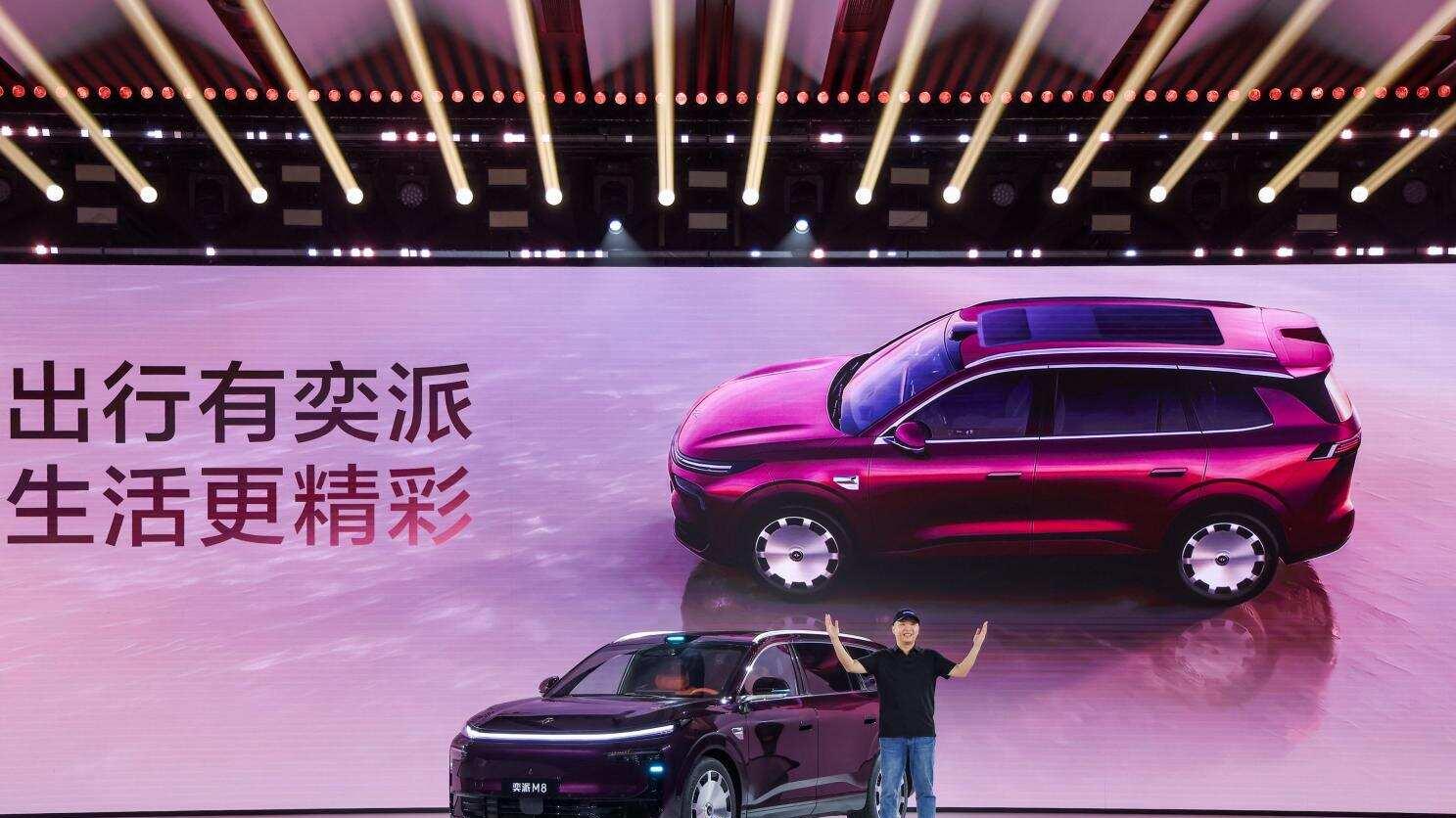 满配智能六件套，​东风奕派M8首秀
