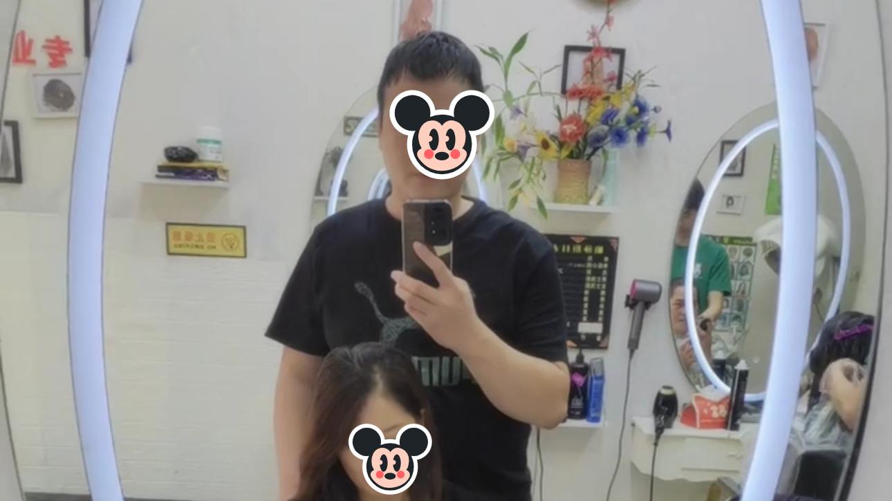 男子剪头发遇到兄弟的暗恋对象，他拍照发去炫耀：她要约我去喝酒