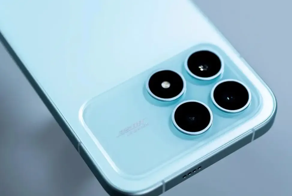 骁龙8至尊版手机不贵了，这款618不到2000元，7100mAh+100W快充