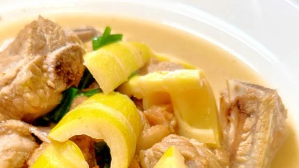 春笋炖排骨：鲜香粉糯暖到心坎，一锅炖出春天的山野味！