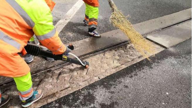 路面翻砂修复砂浆