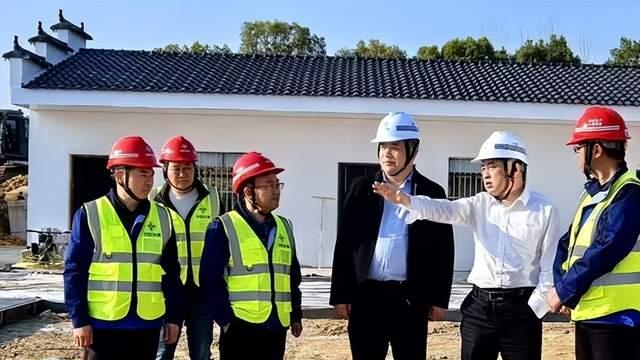 凝心聚力破痛点    攻坚克难促提速