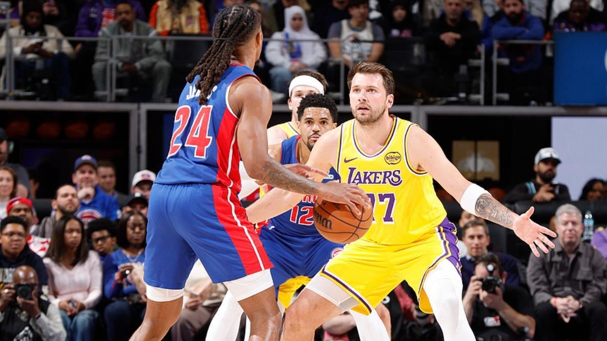 湖人爆冷无缘十连胜！东部第一的活塞竟靠落选秀打崩“三巨头”！