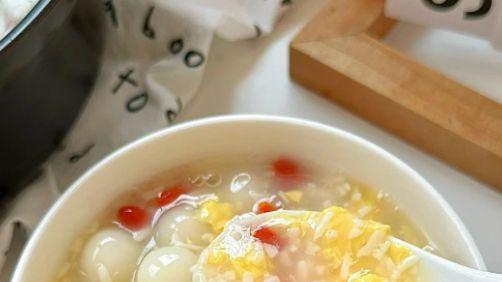 孝感米酒冲蛋：清甜酒酿裹着蛋花的晨光