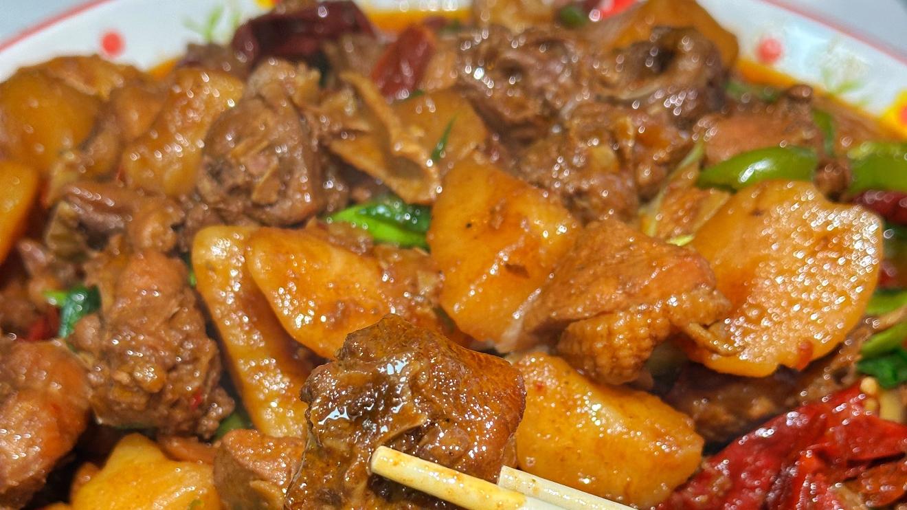 家常大盘鸡：鲜辣过瘾一锅鲜