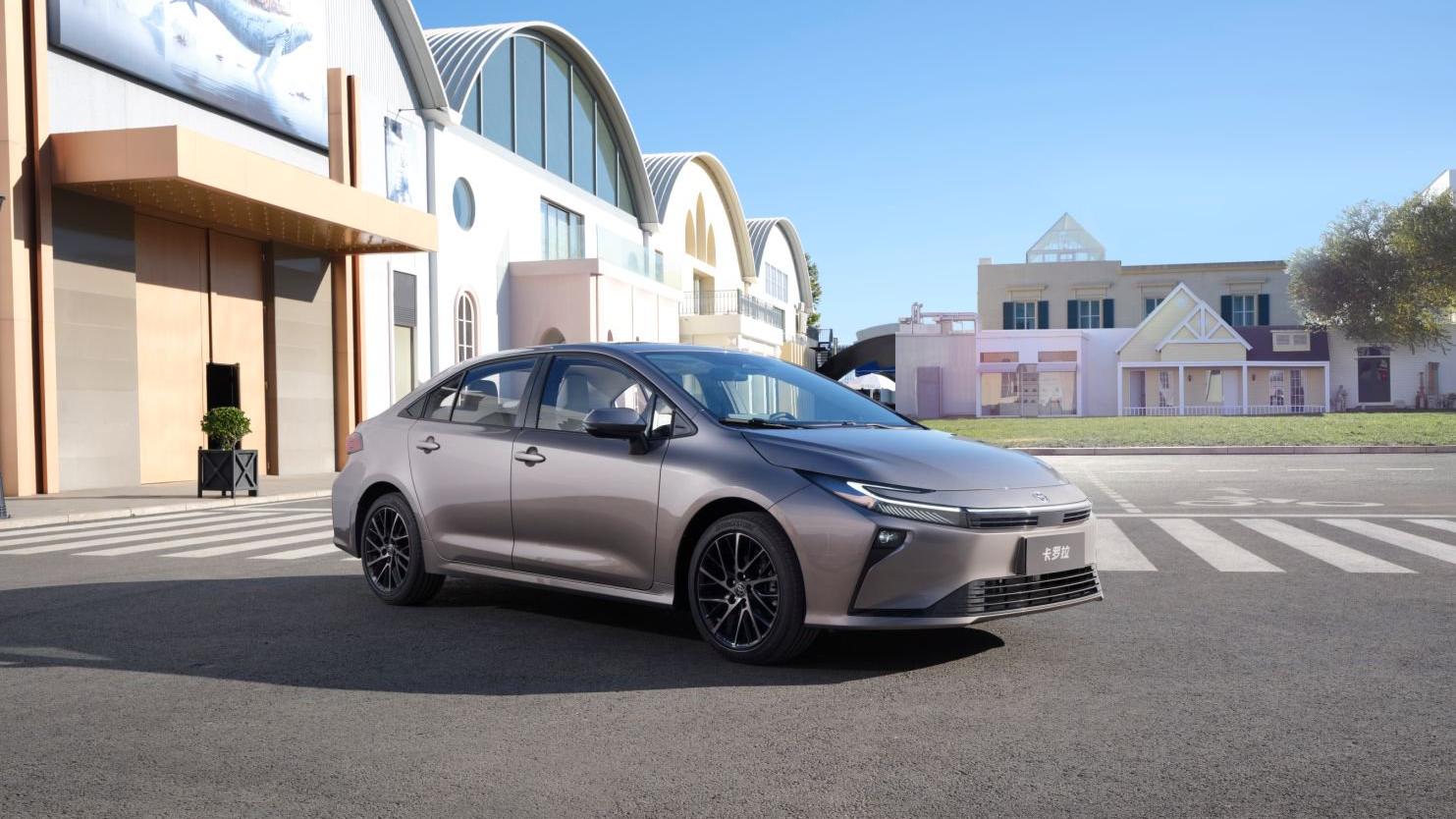 这套智驾比特斯拉还“老司机”？丰田PDA只默默兜底，不抢方向盘