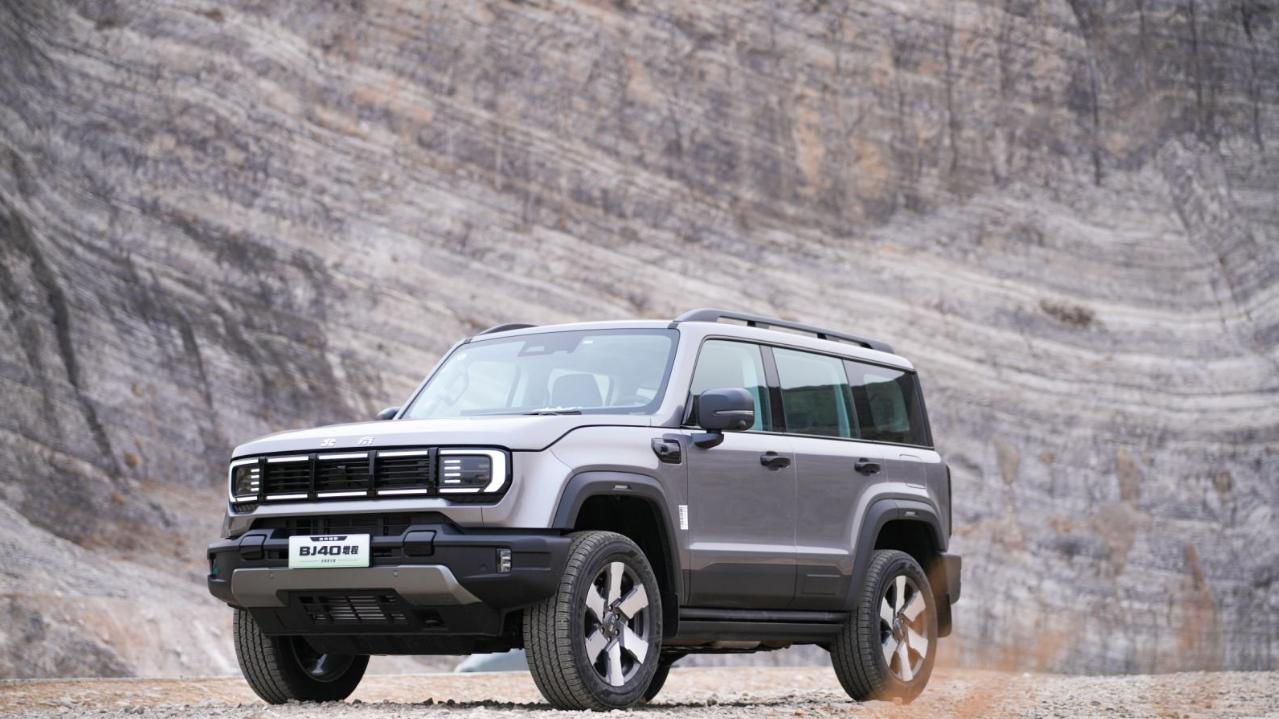 新手想入手硬派SUV？这台“安心感”拉满的车，或许正适合你