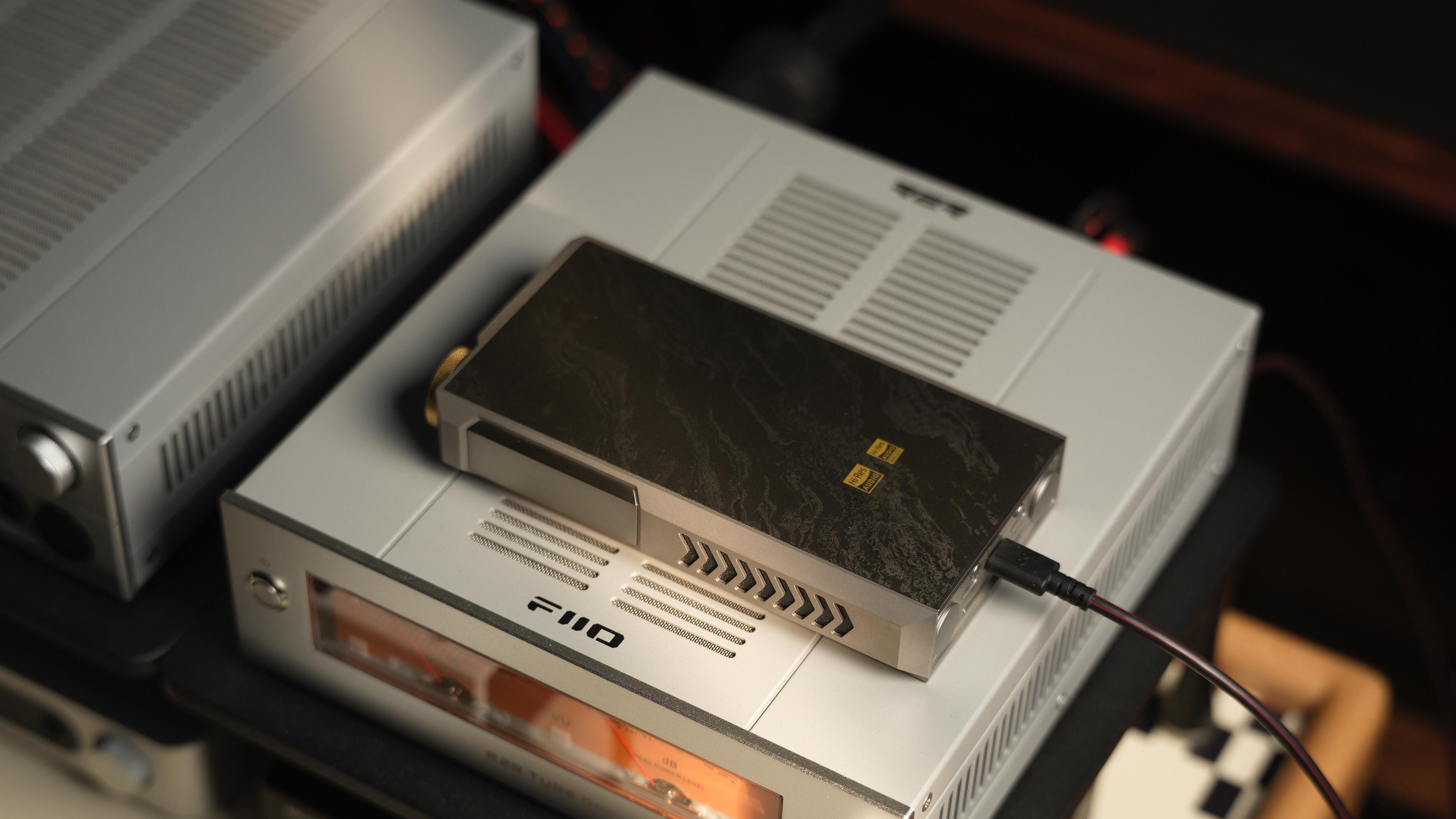 「迷走反射 . 评」飞傲 M27 “非常夯的万能解HiFi播放器”