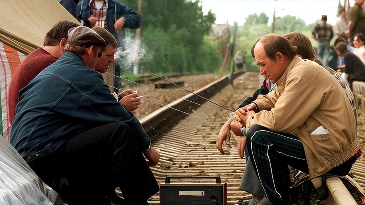 放弃社会主义制度的20多个国家，现在的状况都怎么样了