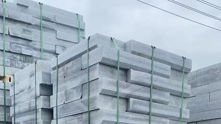 华北地区路沿石厂家推荐与当地路牙石每米供货价对比