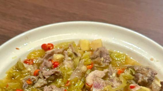 浏阳蒸菜之醋蒸鸡，瓦钵简单一蒸，酸辣开胃下饭王