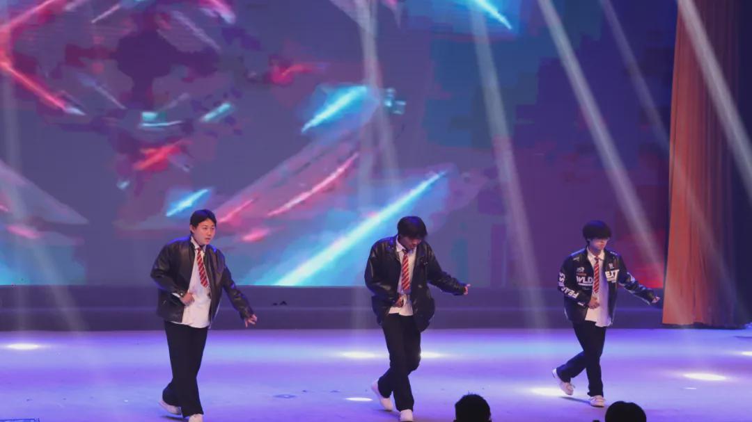 信阳工程职业学院举办2026年元旦文艺晚会