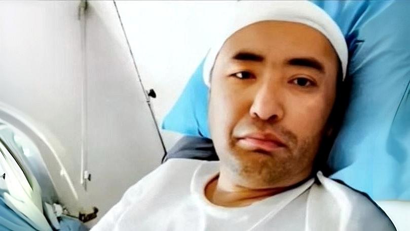 他叫其美多吉，为了保护一车书，身中17刀