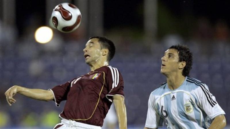 先对国米恩将仇报，后跟梅西同室操戈，阿根廷悍将堪称足坛白眼狼