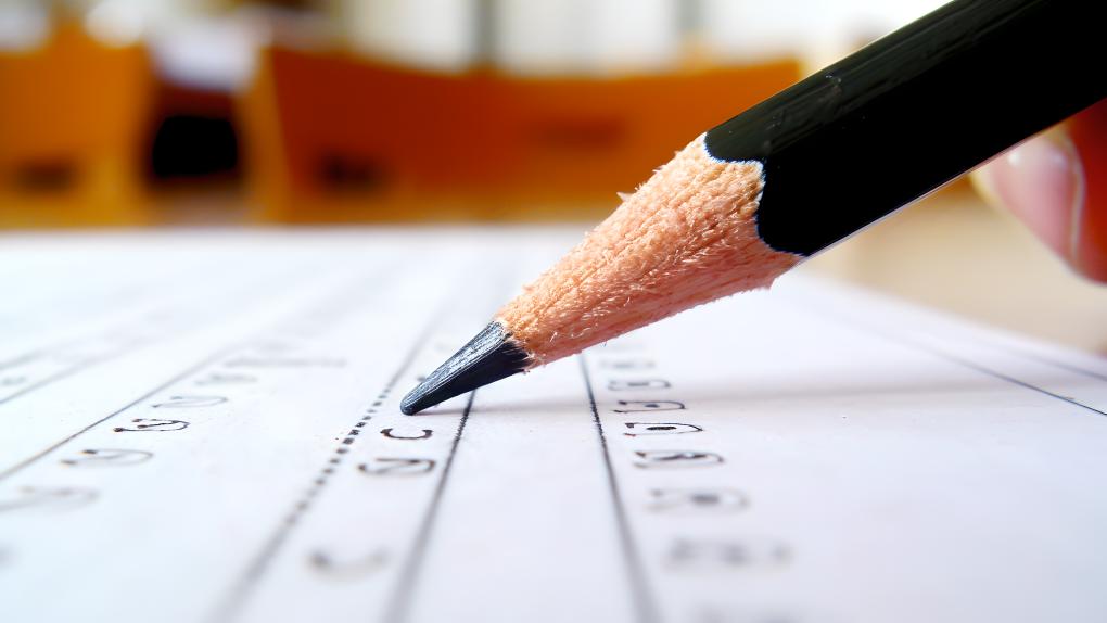 还在为频繁更换海报头疼？你缺的只是一个动态二维码