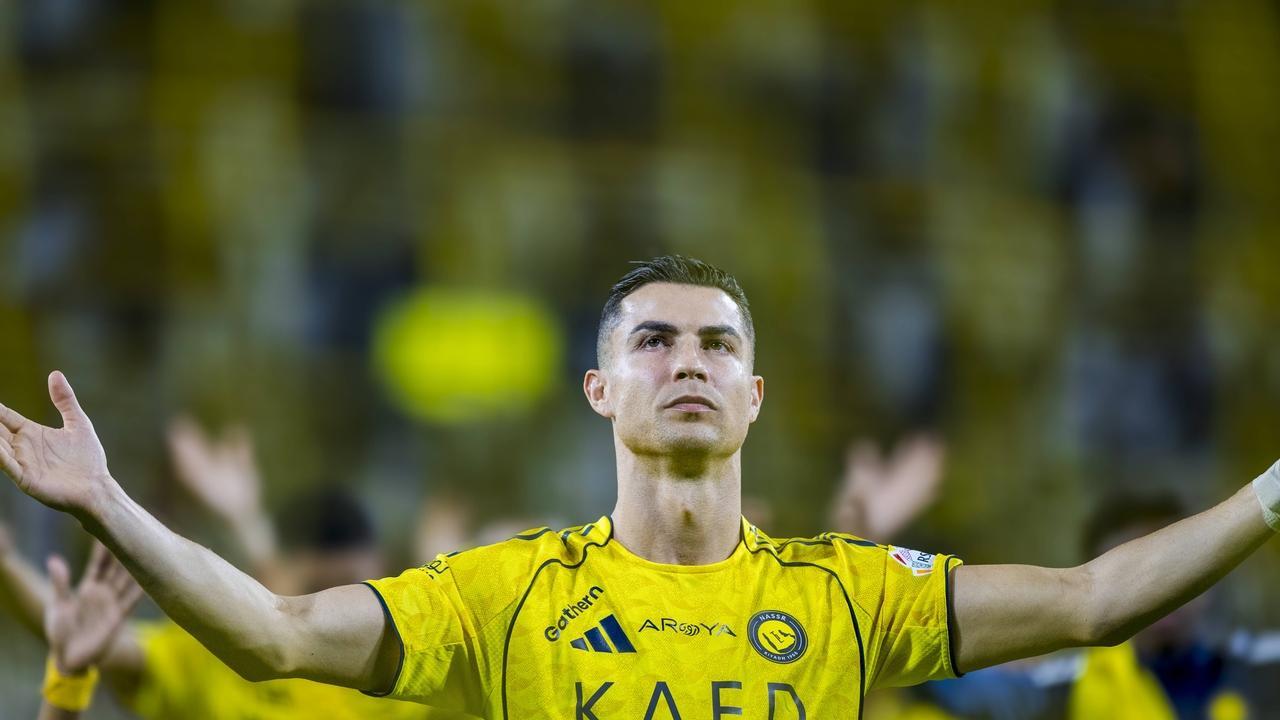 刺激夜: C罗轰第968球, 亚马尔造3球, AC米兰0-3, 利物浦2-0, 拜仁5-0