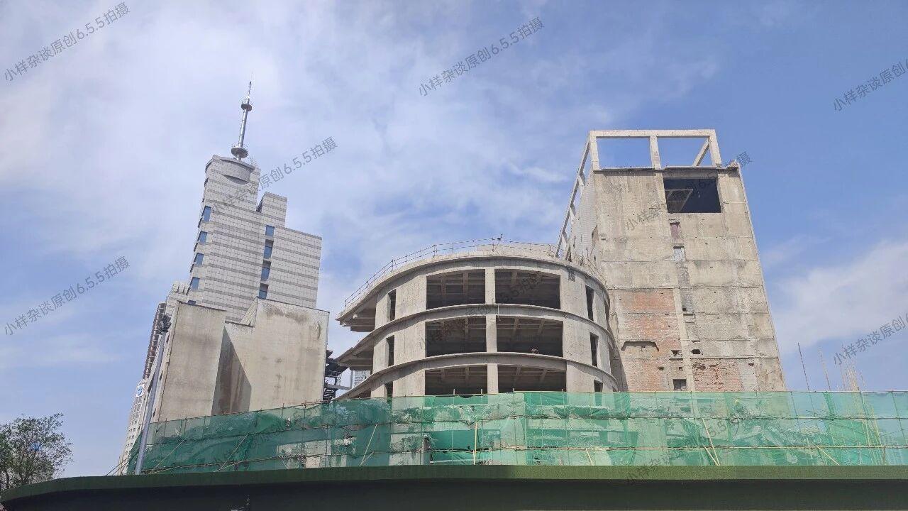 中山路30年126米烂尾项目拆除工作接近完毕
