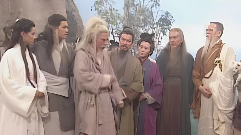 郭靖直到战死都没想到，他的老丈人兼战友黄药师，早早死在这里