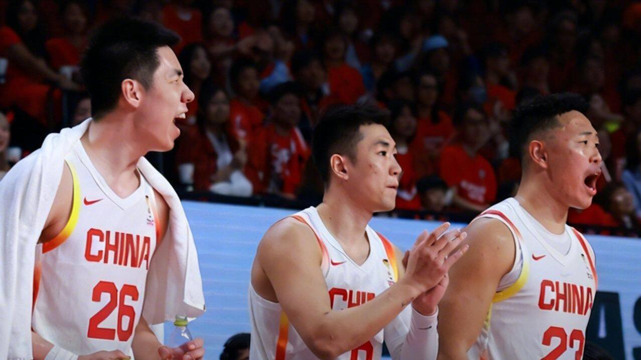 不容易！全员杀红眼5打8逆转日本，5人满分大秋封神，继伟证明自己