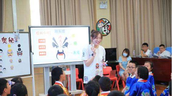 从“局外人”到“当事人”：新思路突破学生参与校园文化建设的主体困境